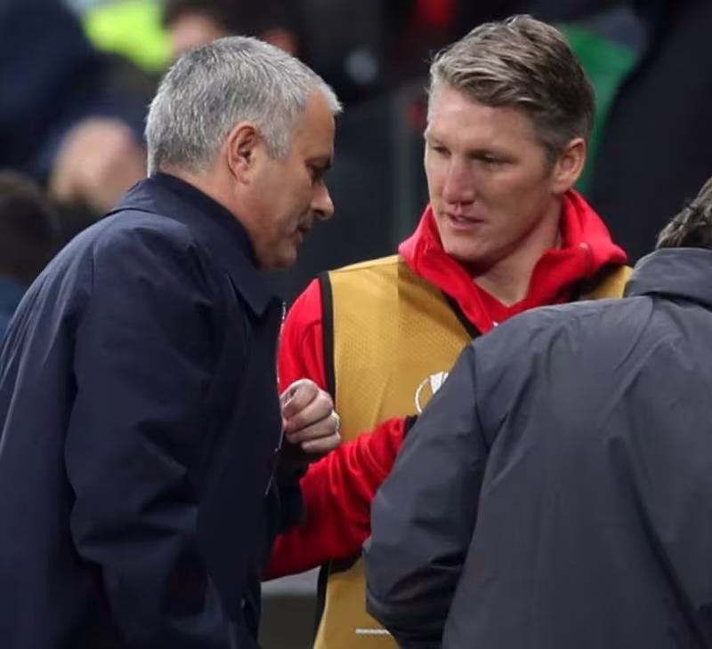Bastian Shvaynshtayger Joze Mourinyo bilan bo'lgan mojaro haqida gapirdi