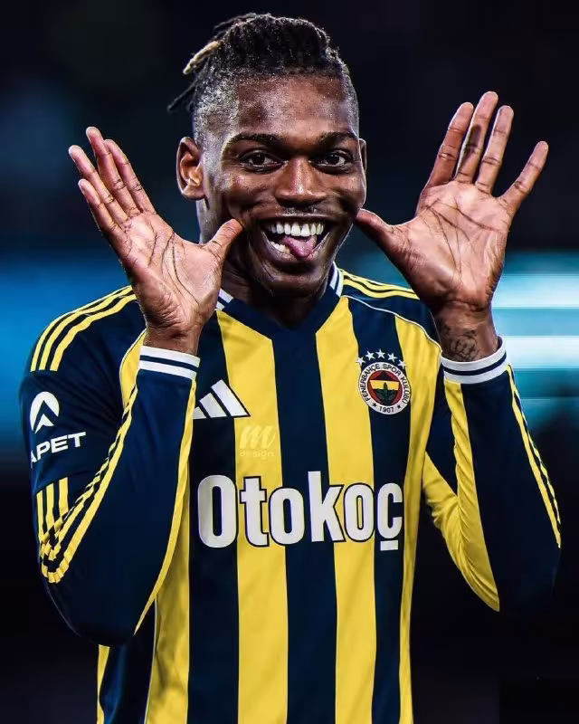 Fenerbaxche Rafael Leao transferi ustida ishlamoqda