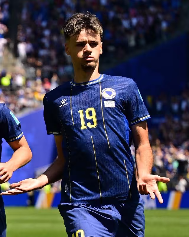 Kerim Alaybegovich «Roma» nishonida qolmoqda