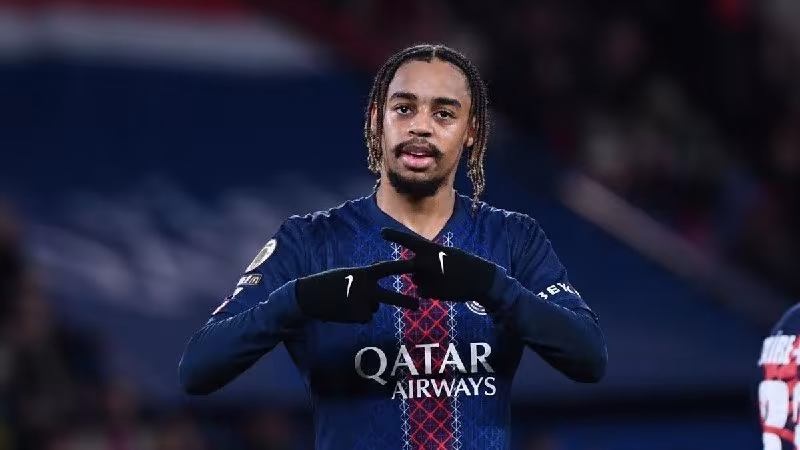 Arsenal Bradley Barkolani nishonga oldi
