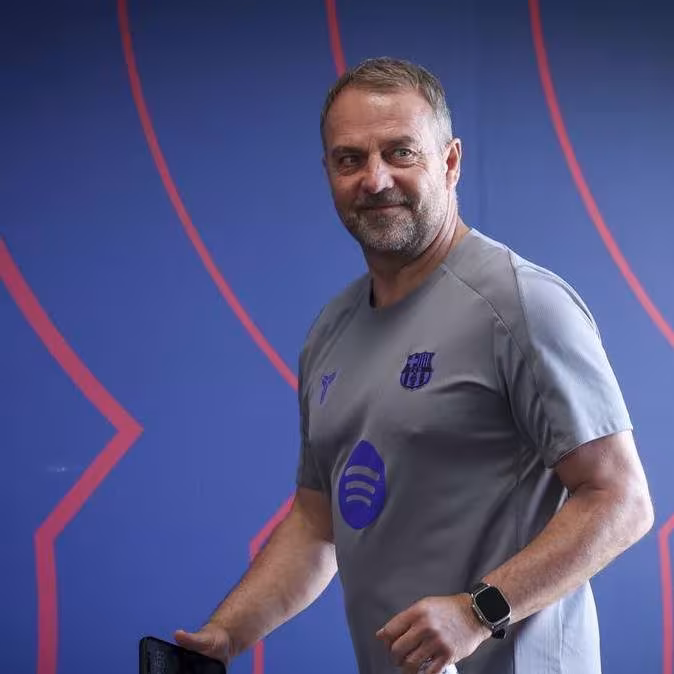 Hansi Flik «Barselona»dan yangi transferlarni kutmoqda