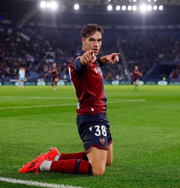 Real Madrid Karlos Espi transferi uchun Atletiko rejalarini barbod qildi