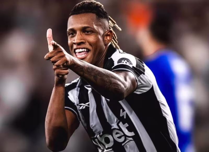 Zenit Danilo uchun 40 million yevro taklif qildi