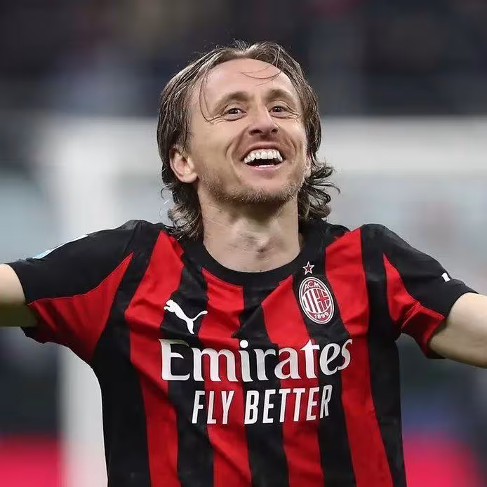 Luka Modrich "Milan" bilan shartnomasini uzaytirmoqda