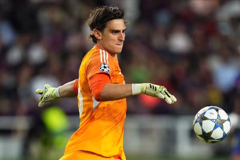 Hull City Olimpiakos darvozabonini nishonga oldi