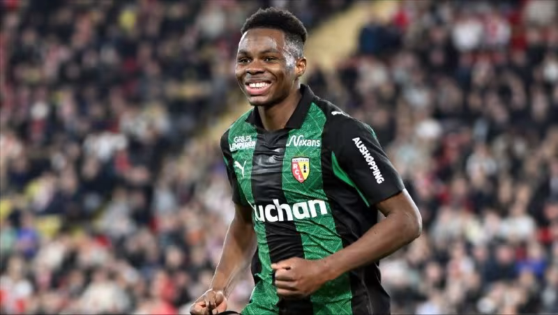 Brentford Mamadu Sangare transferi bo'yicha kelishuvga yaqin