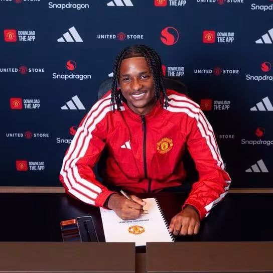 Teynan Tompson «Manchester Yunayted» futbolchisiga aylandi