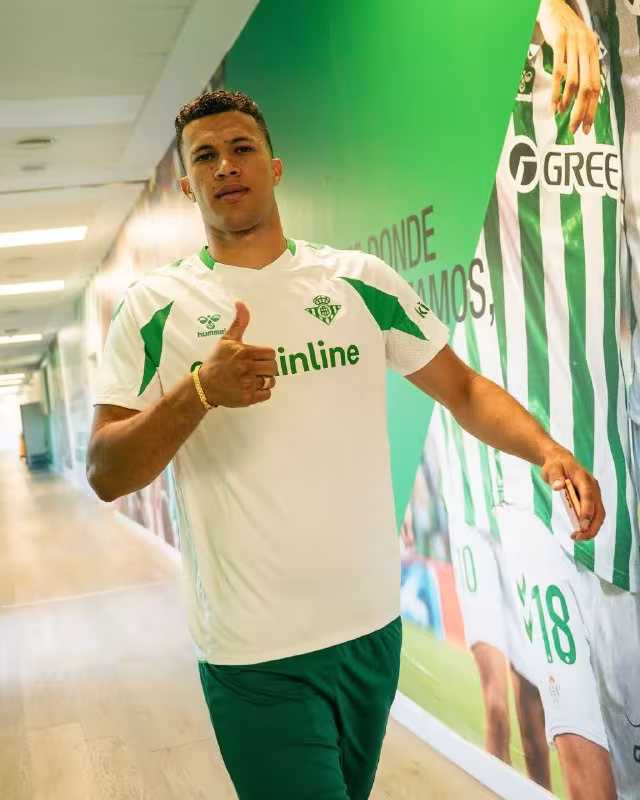 Fakundo Bernal "Real Betis"ga o'tishi haqida gapirdi