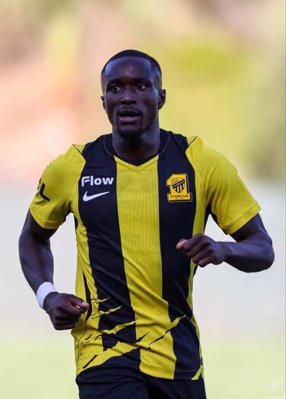Inter Moussa Diaby uchun taklif bilan chiqdi