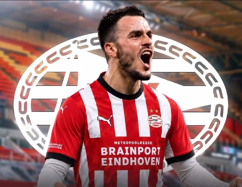 Filip Kostich PSV safiga o'tishga tayyor